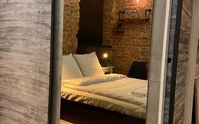 Apartament w sercu miasta by Apartamenty na dni Wrocław